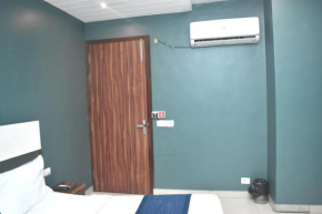 Hotel IN Gagan Vihar